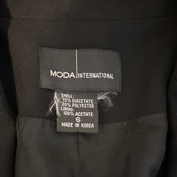 Moda International Classic Black Blazer - Picture 2 of 3